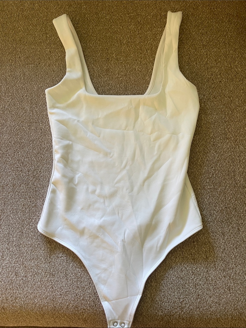 Good American White Scoop Neck Stretch Bodysuit